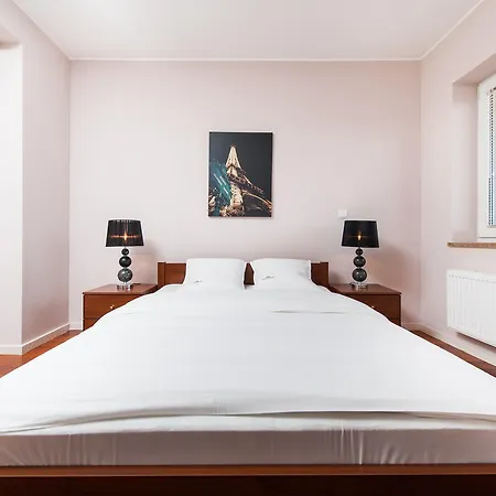 Exclusive - Old Town *